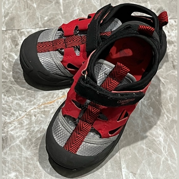Oshkosh BGOSH Boys Sandal Shoes Red/Black Size 9M - Picture 3 of 6